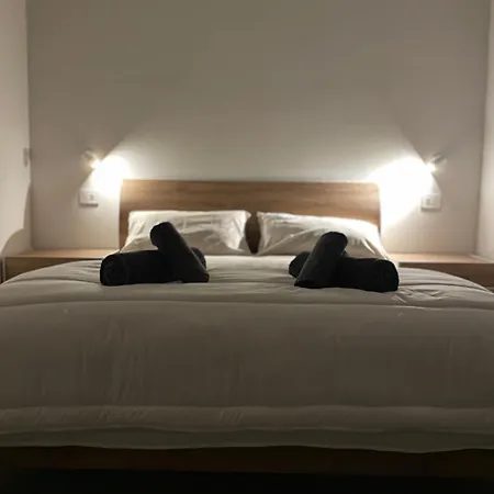 Апартаменты Davs Per 4 A Con Wifi Self Check In